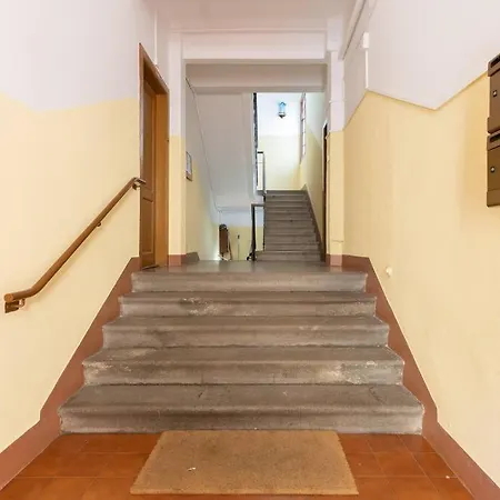 Ginestre Apartment